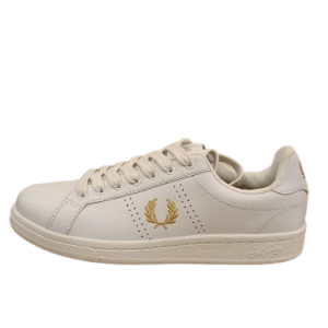 Deportiva Fred Perry. Hombre. En piel. Color blanco. Logo dorado